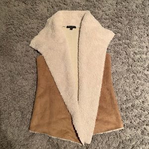 Romeo & Juliet Couture faux fur vest